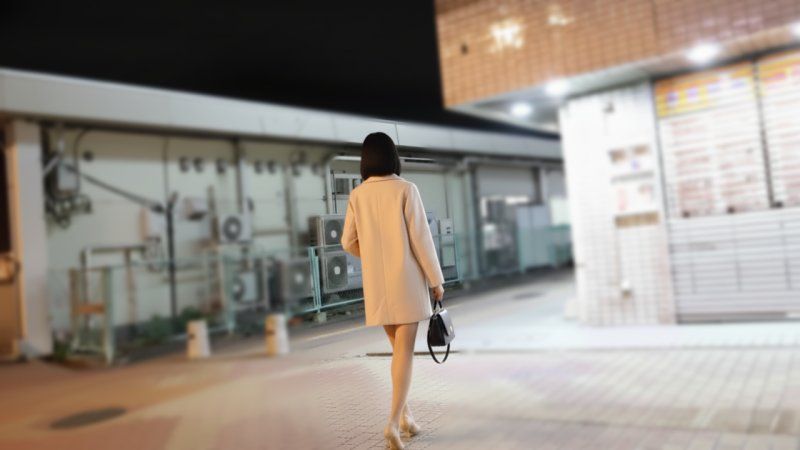 【初次拍攝】新婚人妻花戀28歲♡結婚1年後性愛次數大幅減少…背叛丈夫，偷情自拍！年輕妻子因為太癢，自己主動應徵不倫，用別人的雞巴高潮瘋狂，大量顏射讓她完全墮落♡